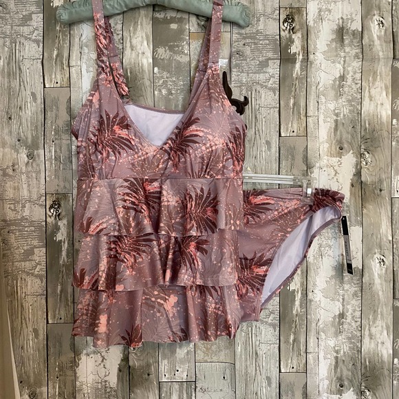 Nicole Miller Other - NWT Nicole Miller tropical sand print 3 tier tankini plus size swimwear 2X